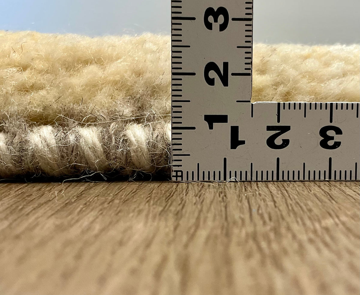 【福岡店】ギャッベ 41cm x 38cm Z3696