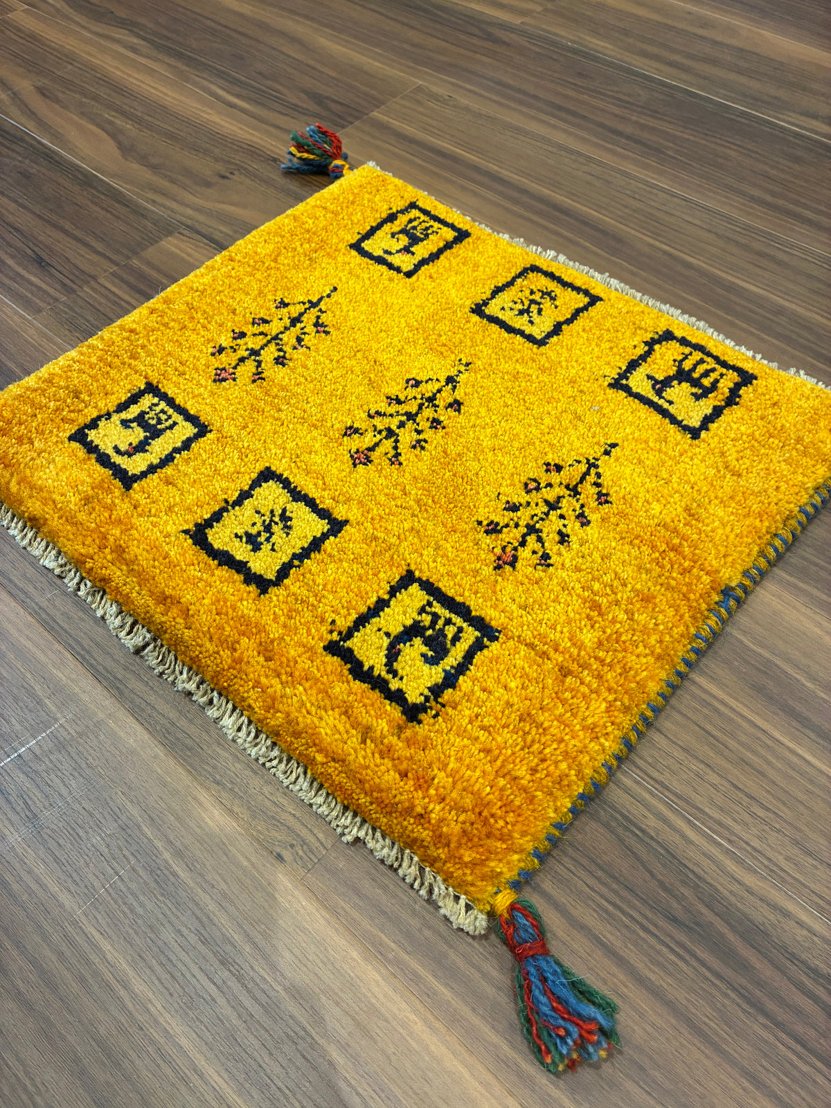 【千葉店】ギャッベ 46cm x 41cm Z3262