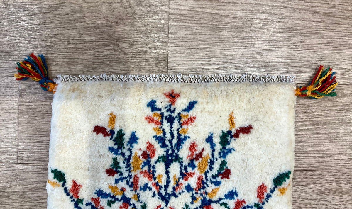 【福岡店】ギャッベ 42cm x 41cm Z3685