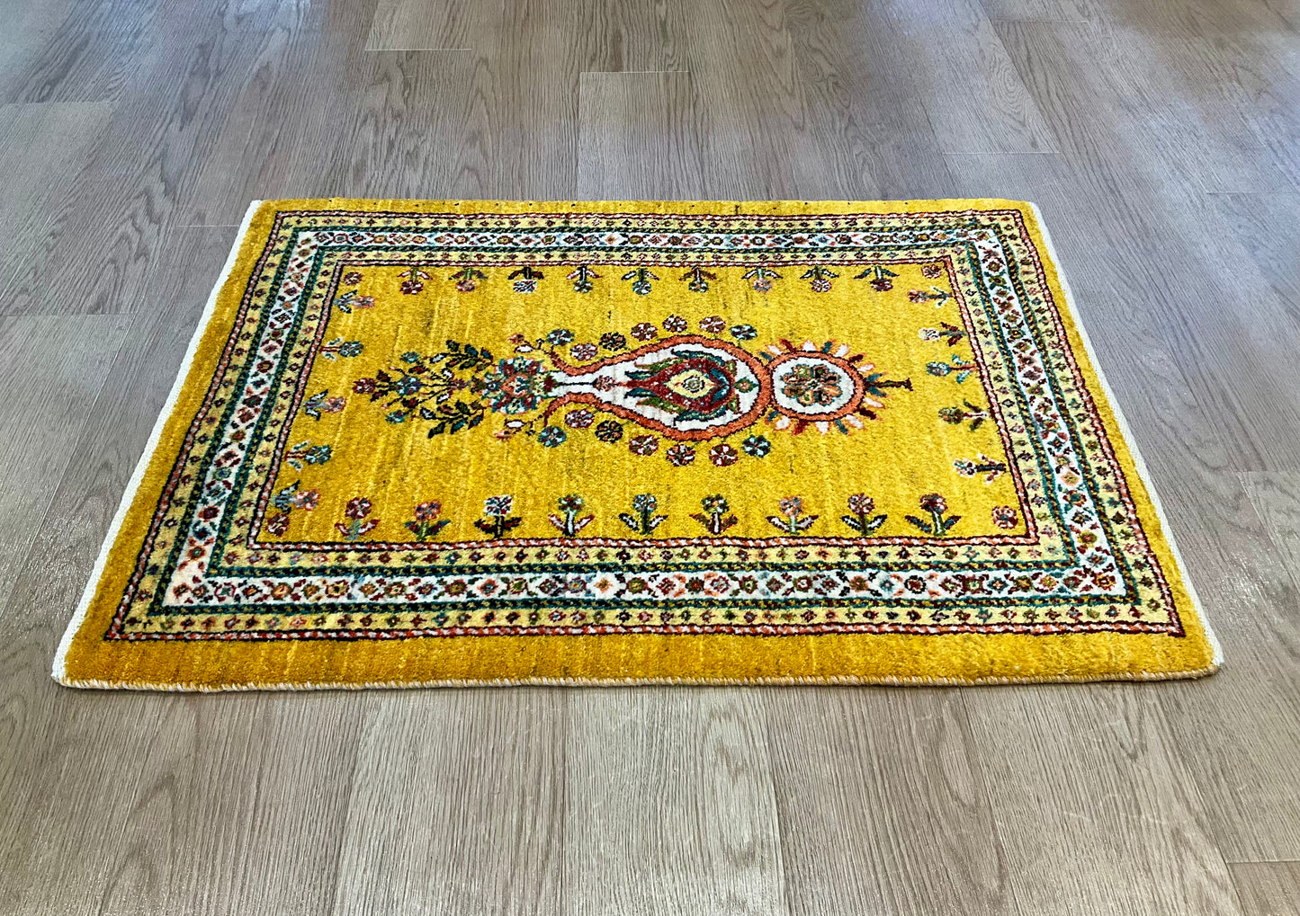 カシュクリギャッベ 89cm x64cm RJ16084