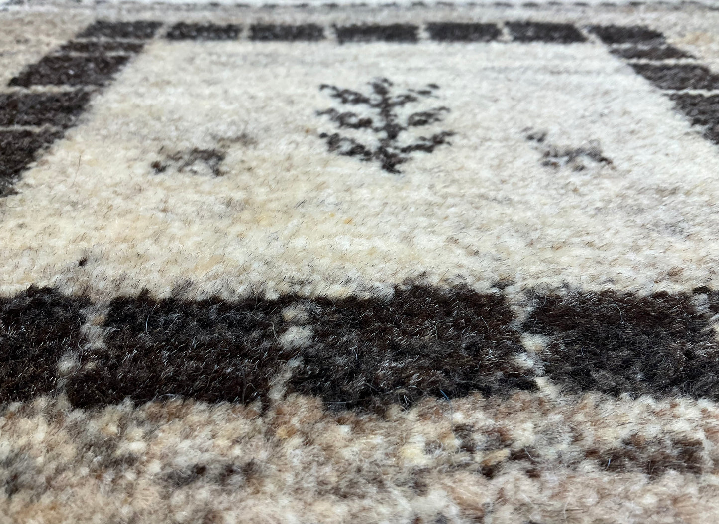 ギャッベ 44cm x 38cm T5669