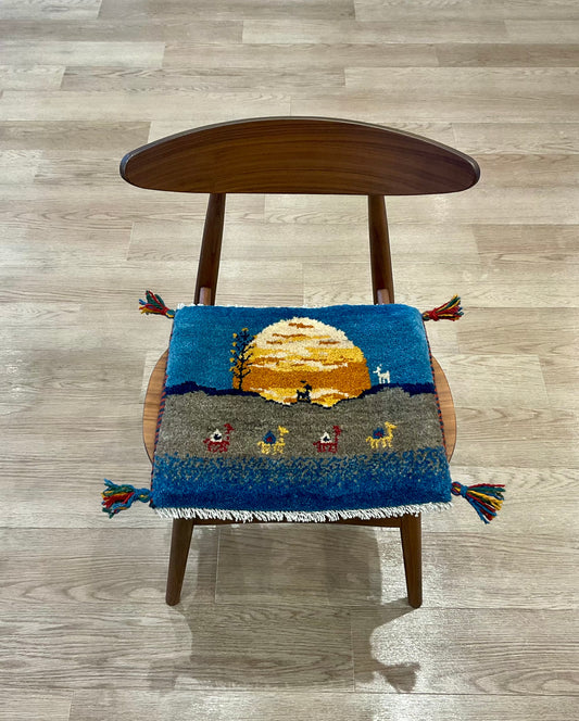 ギャッベ 43cm x 40cm Z850