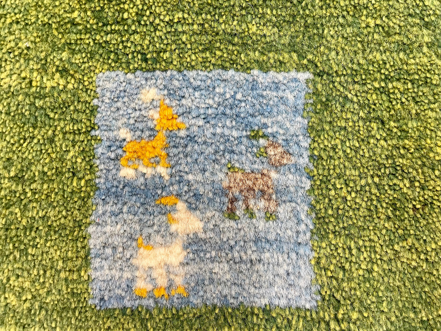 【オンライン限定】ギャッベ 88cm x 62cm RJ1624