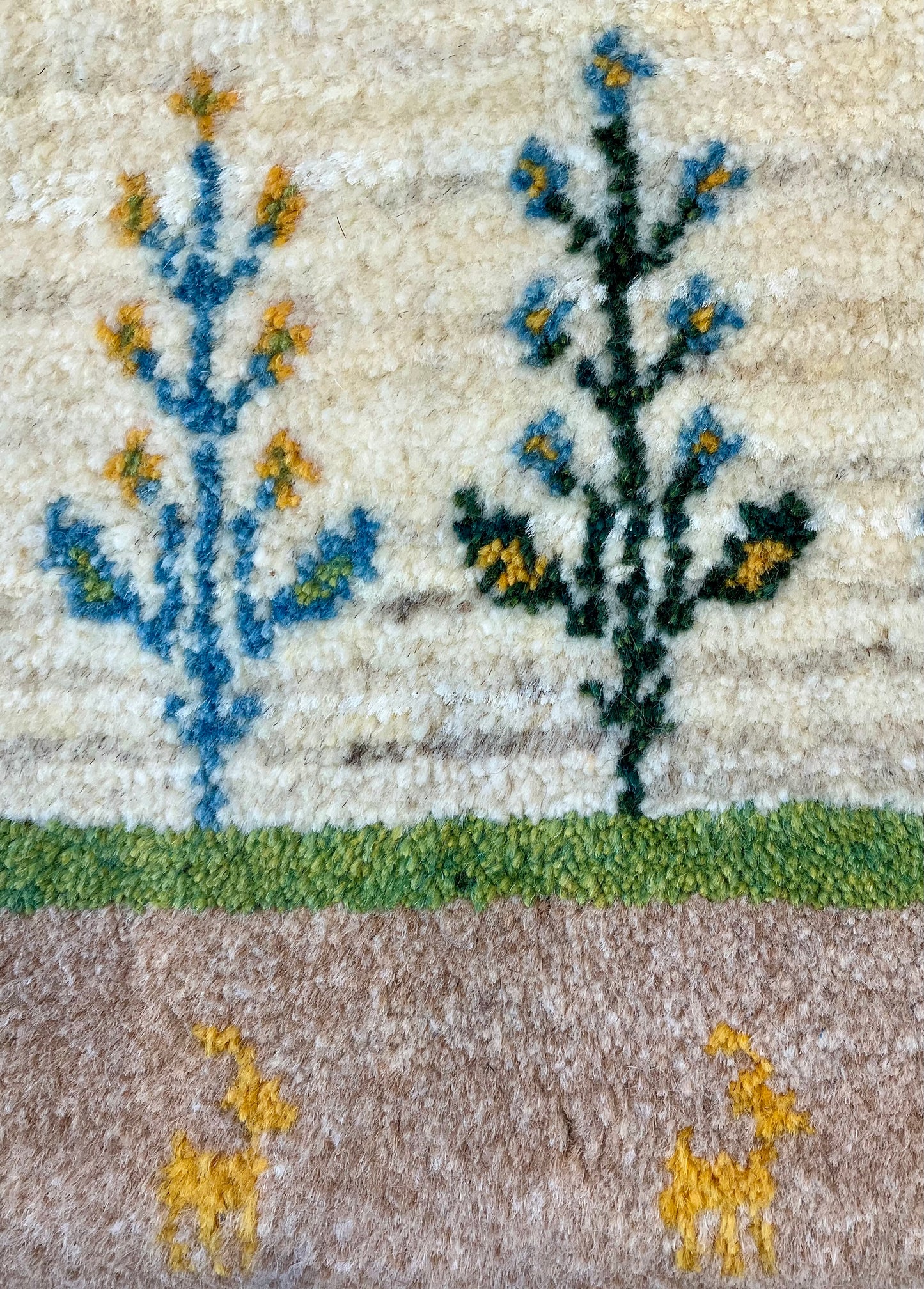 ギャッベ 40cm x 39cm T1953