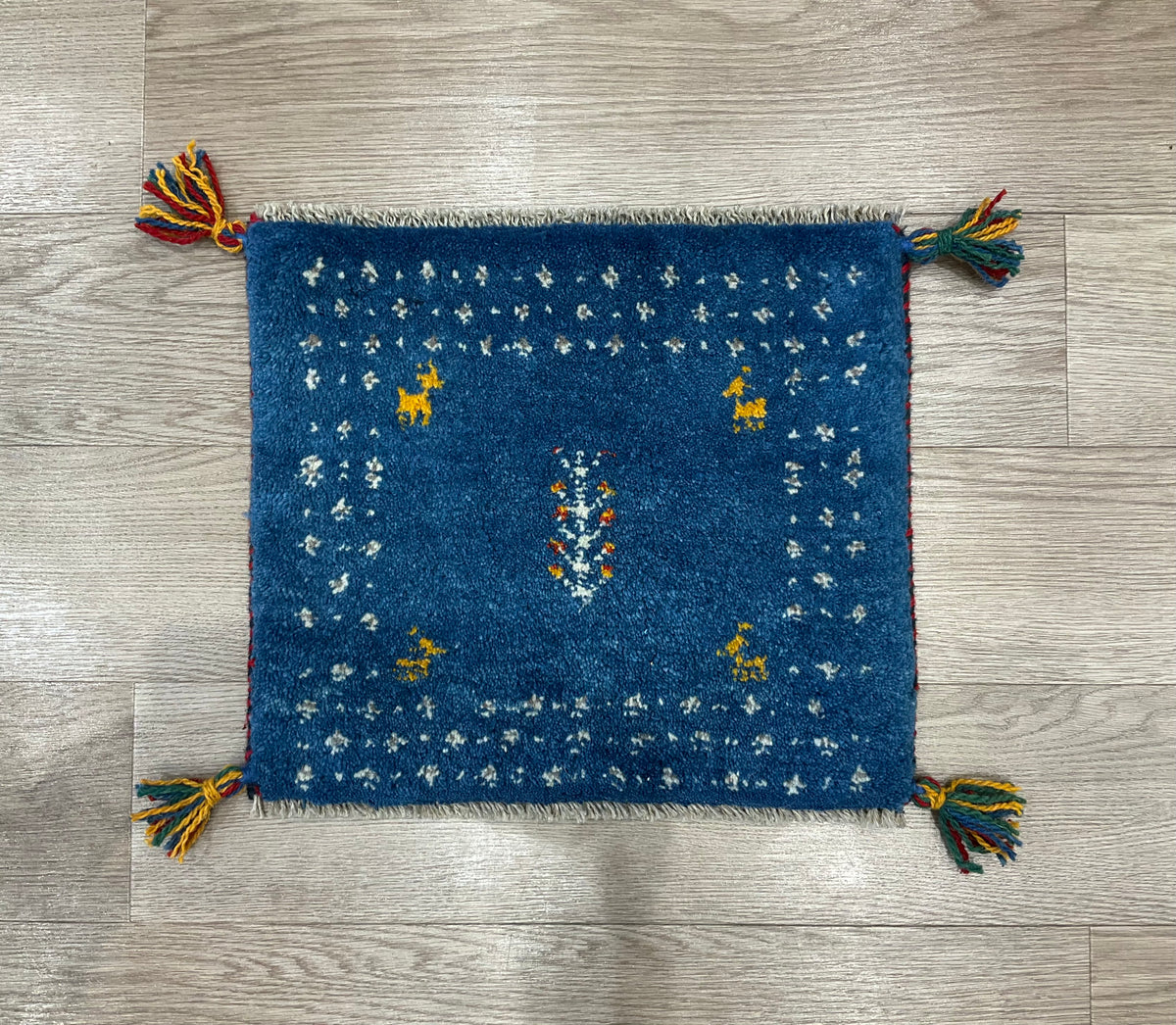 【福岡店】ギャッベ 42cm x 37cm Z3192