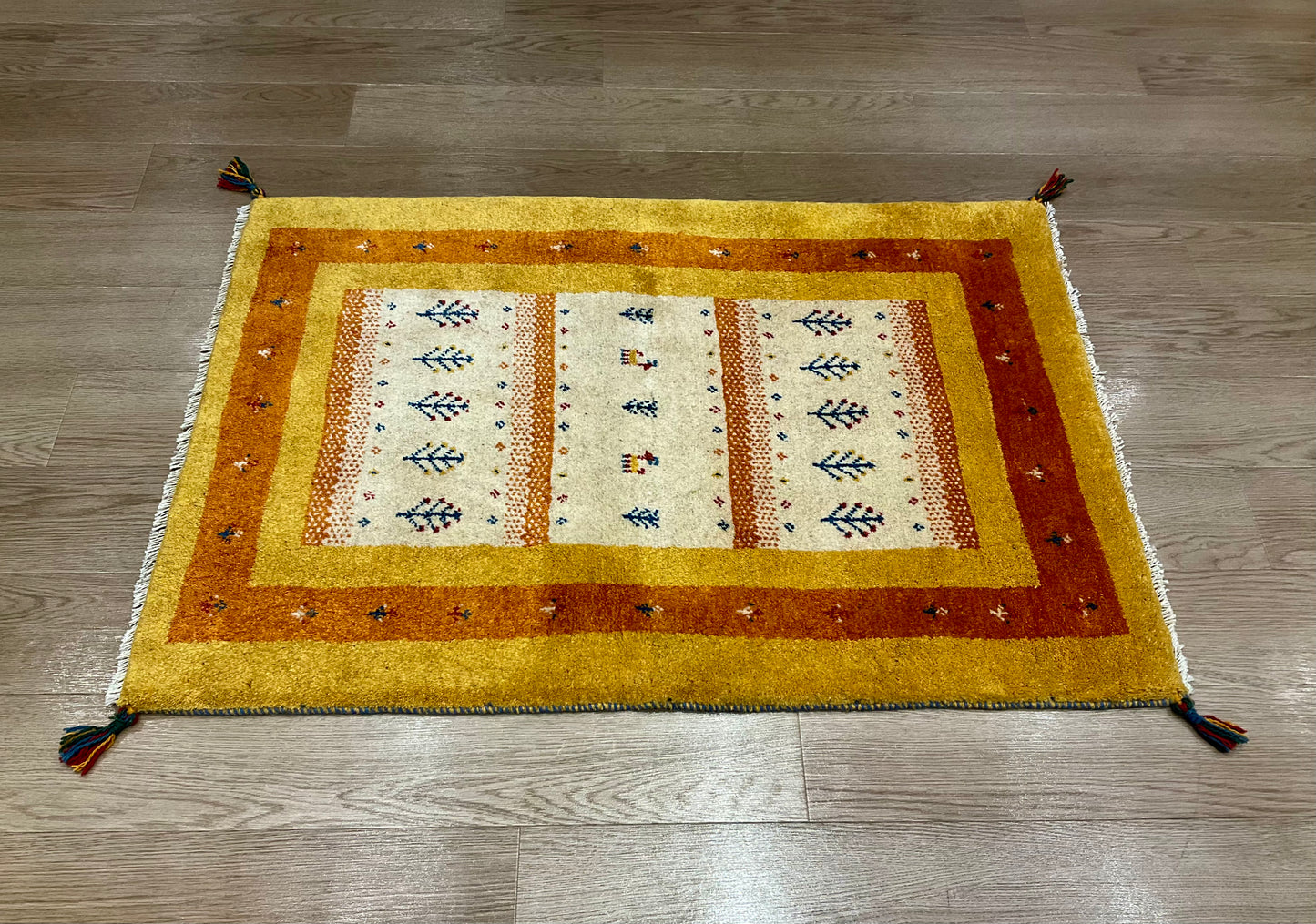 ギャッベ 120cm x 83cm RJ10415