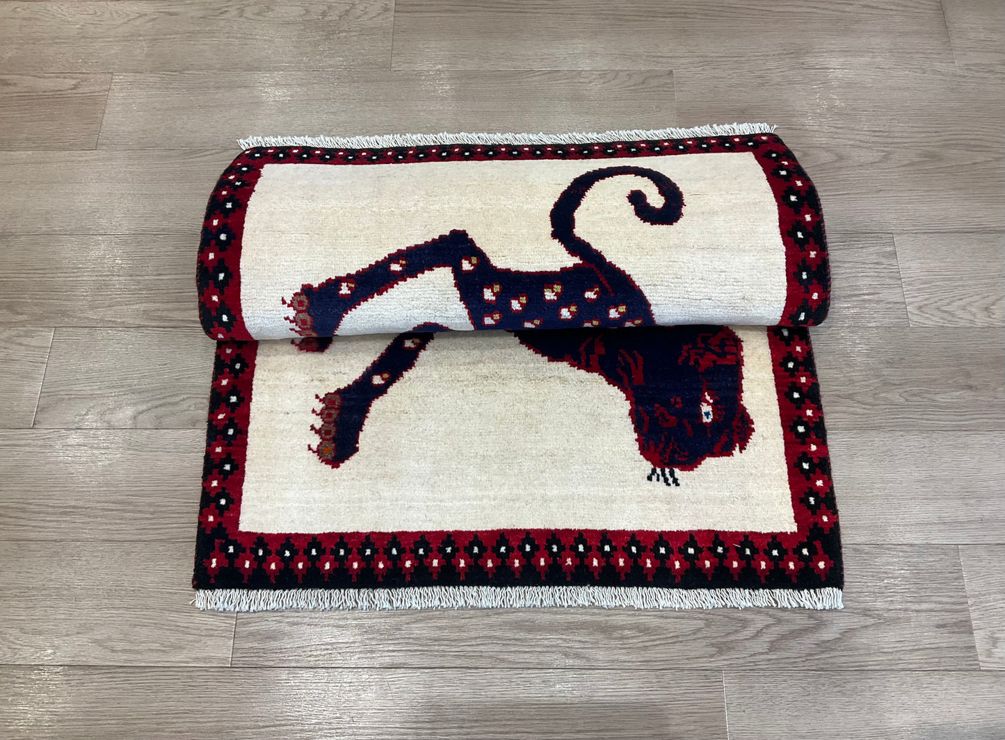 ギャッベ アマレバフト 125cm x 85cm RJ12679