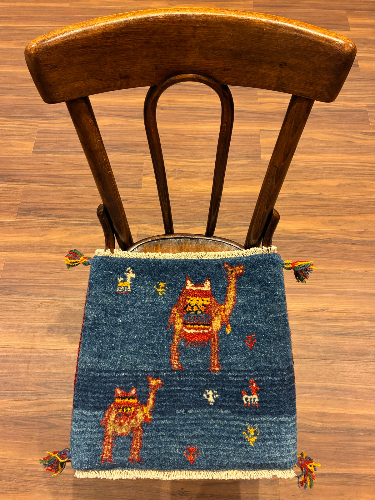 【千葉店】ギャッベ 42cm x 40cm Z3332