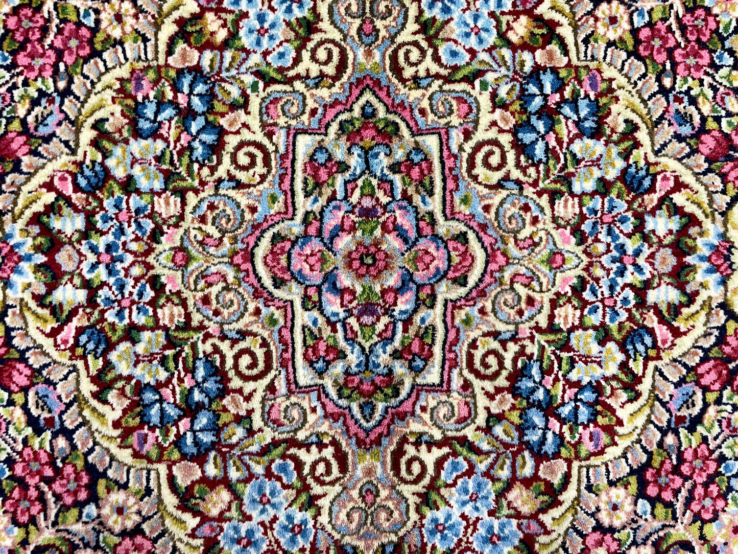 【オンライン限定】ケルマン 232cm x 150cm NT10176