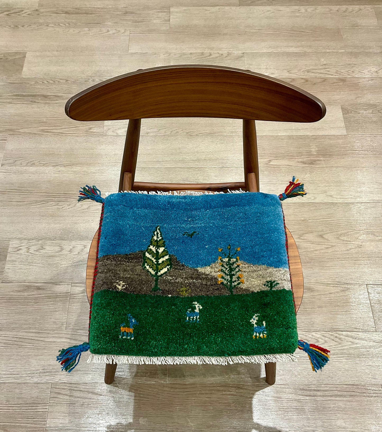 ギャッベ 43cm x 40cm T9949