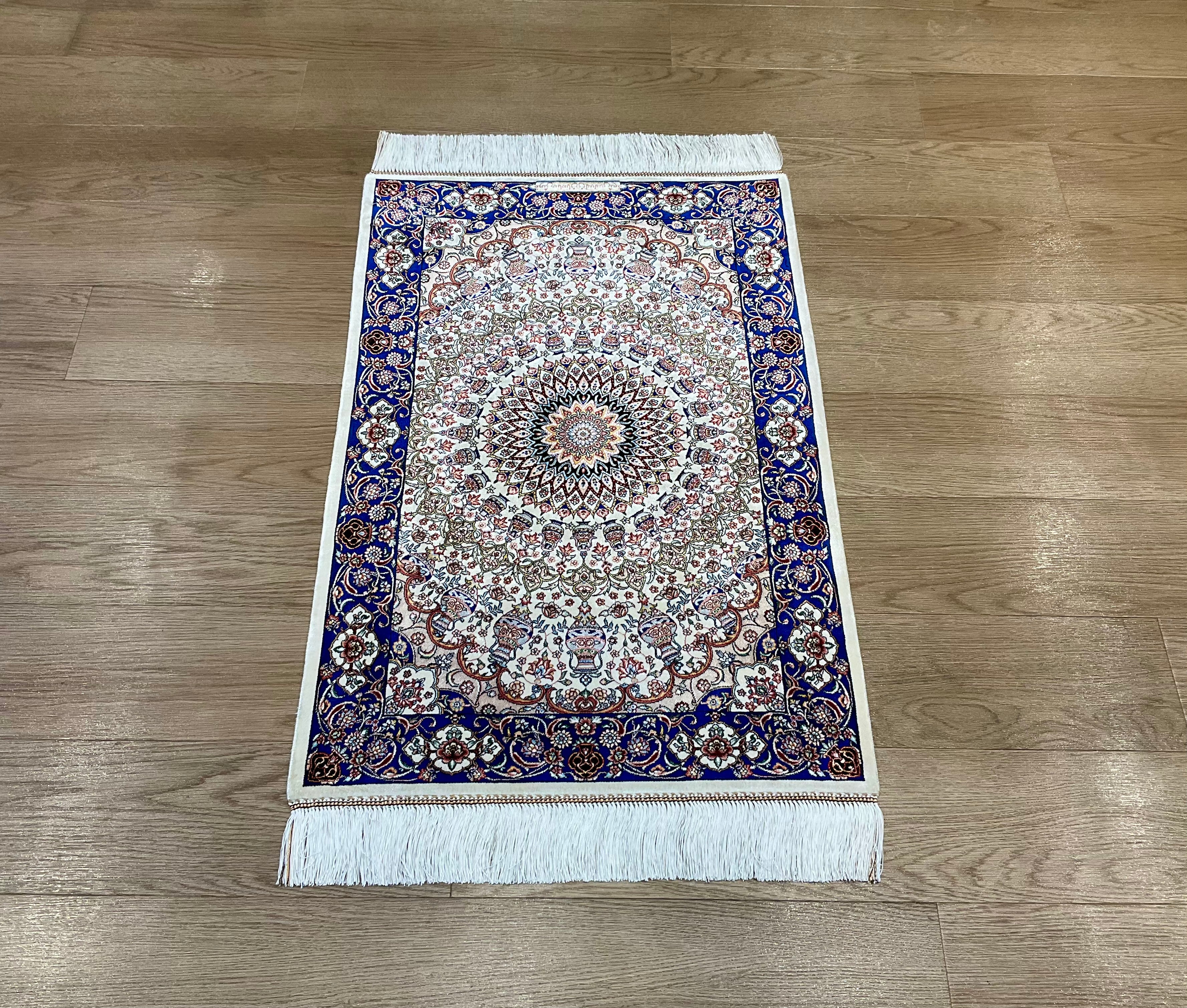 ペルシャンシルク 90cm x 60cm PS10807 – ペルシャ絨毯専門店