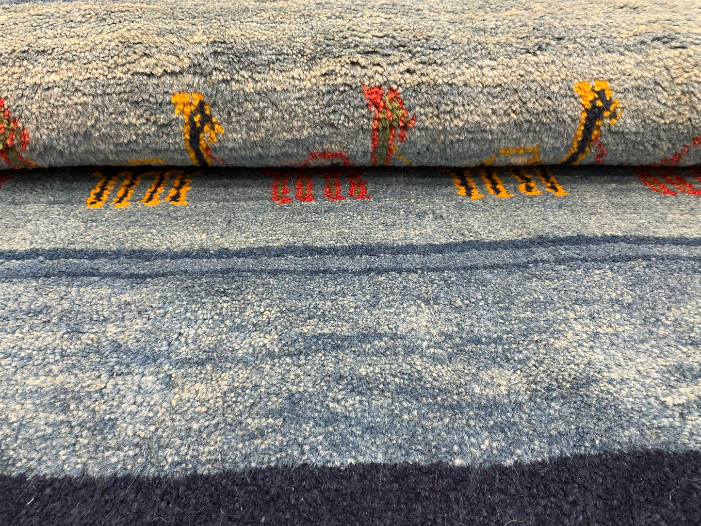 ギャッベ 117cm x 85cm RJ13517