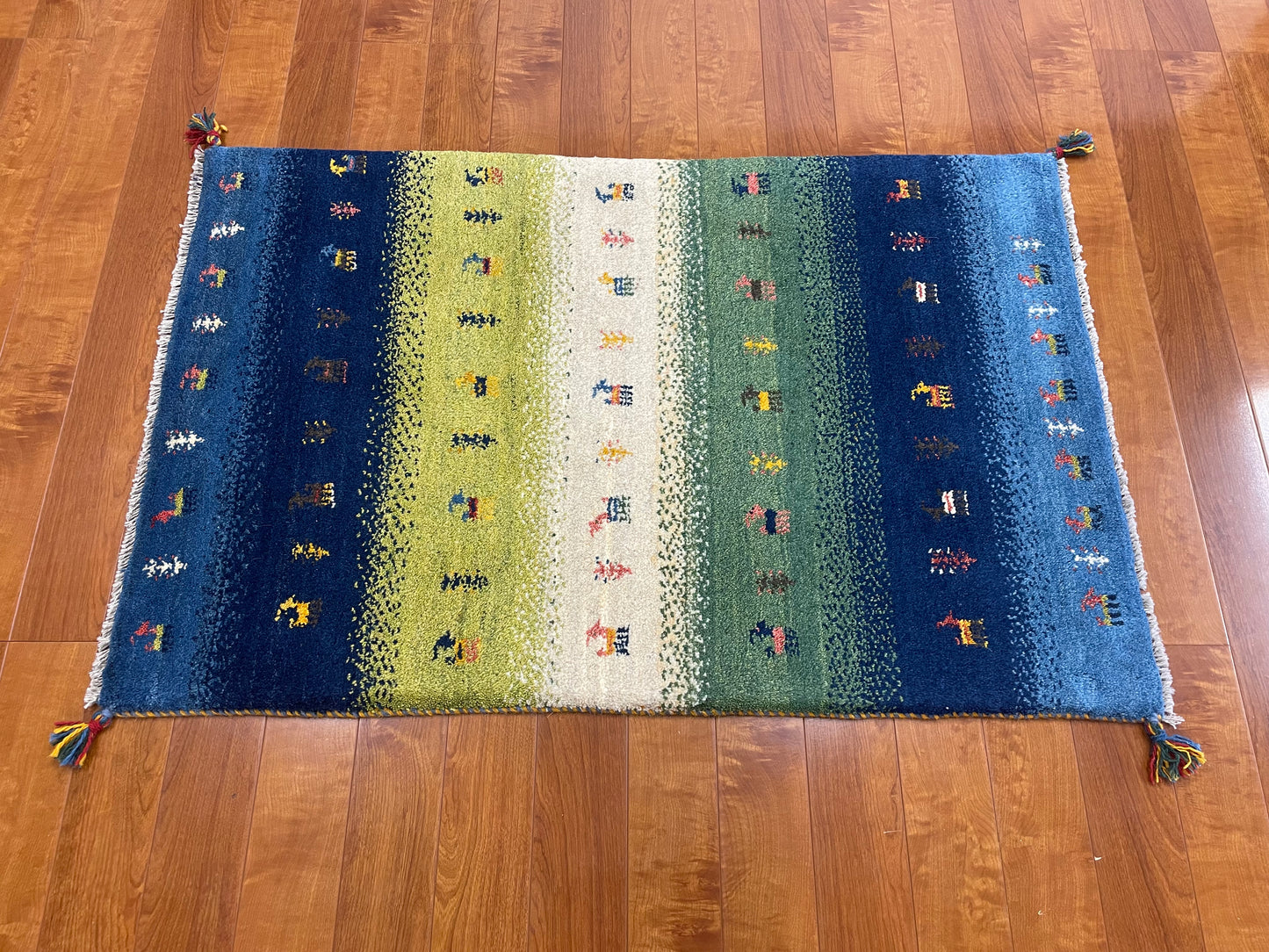 【オンライン限定】ギャッベ 133cm x 80cm RJ11186