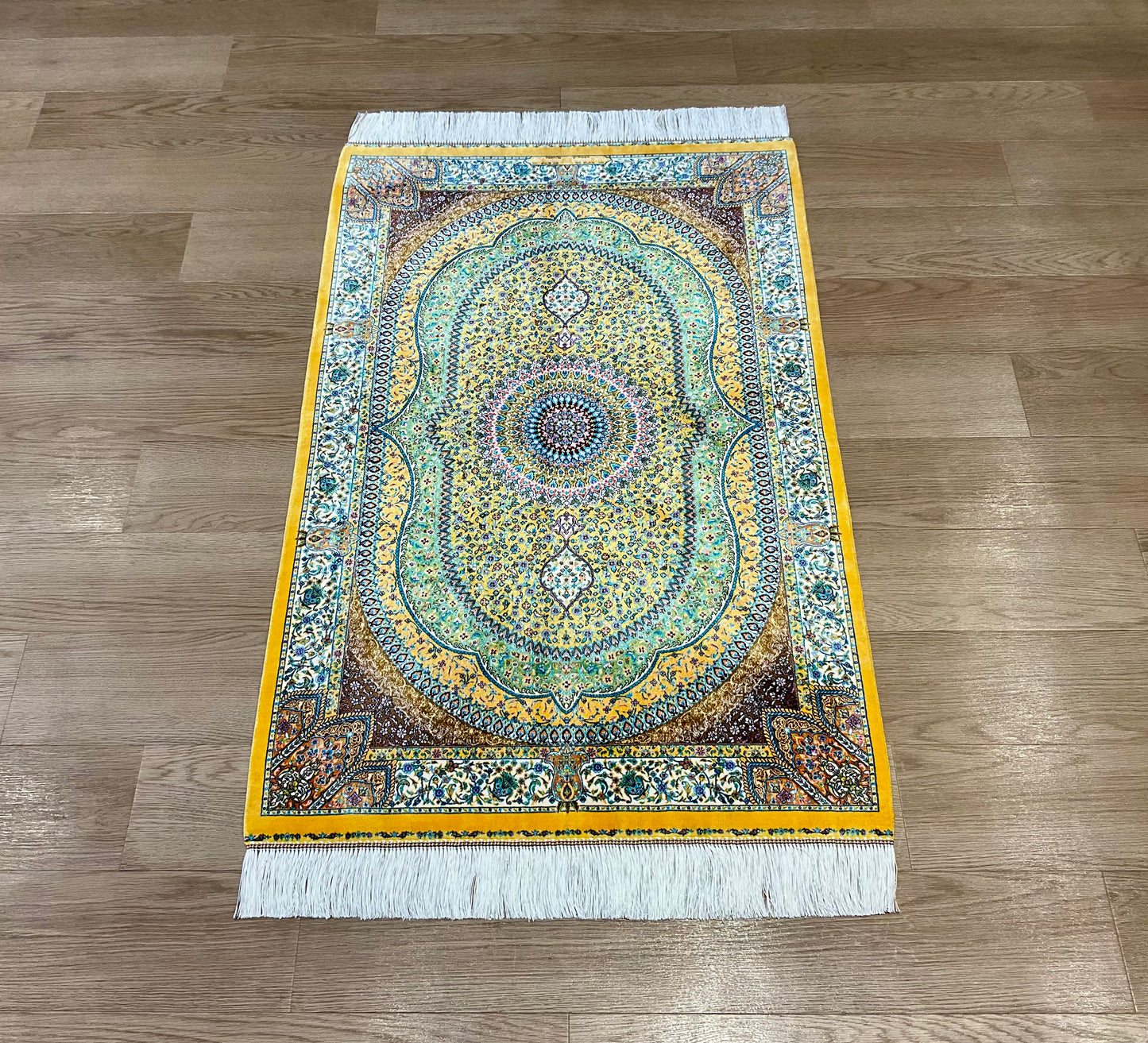 ペルシャンシルク 120cm x 80cm PS12397