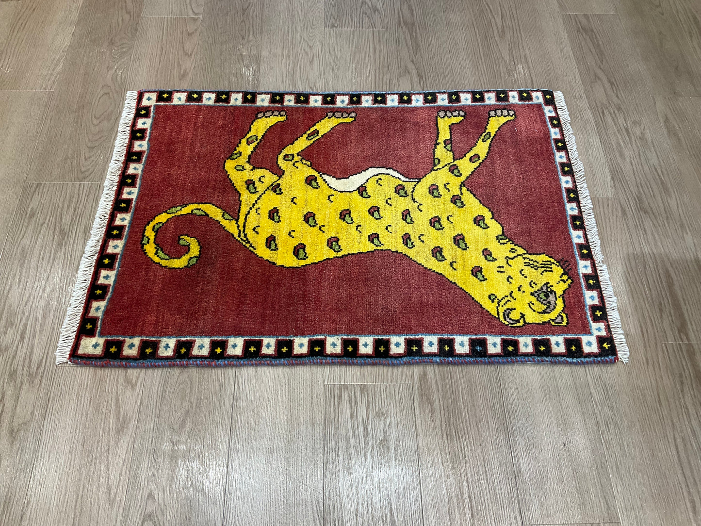 シラーズ 95cm x 65cm RJ12731