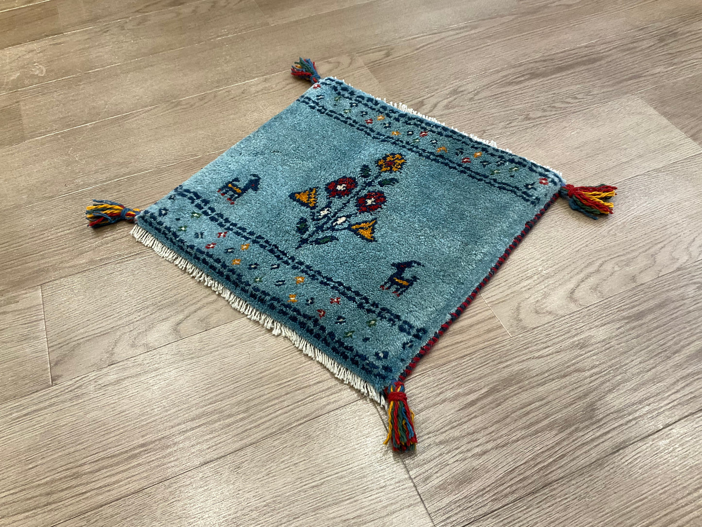 ギャッベ 43cm x 40cm Z49