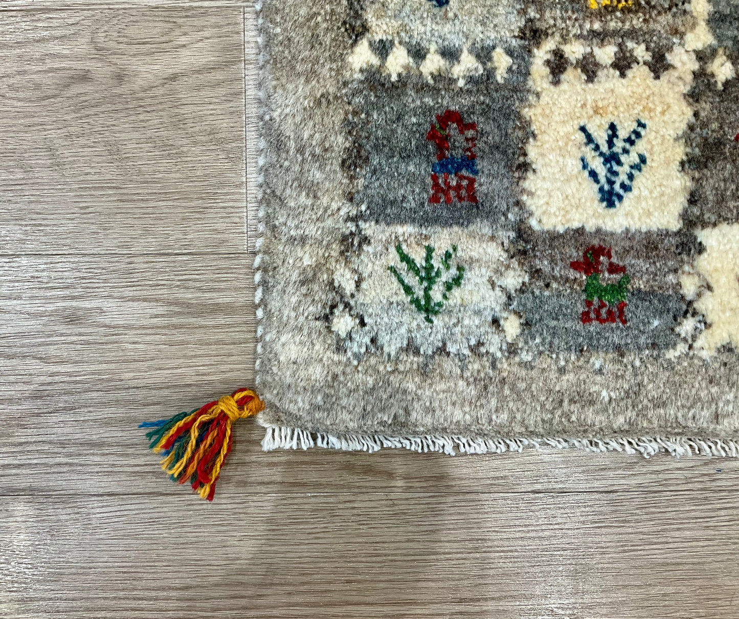 ギャッベ 42cm x 42cm Z1609