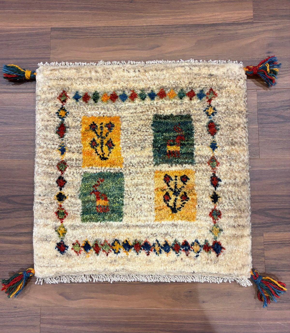 【千葉店】ギャッベ 45cm x 44cm T3338