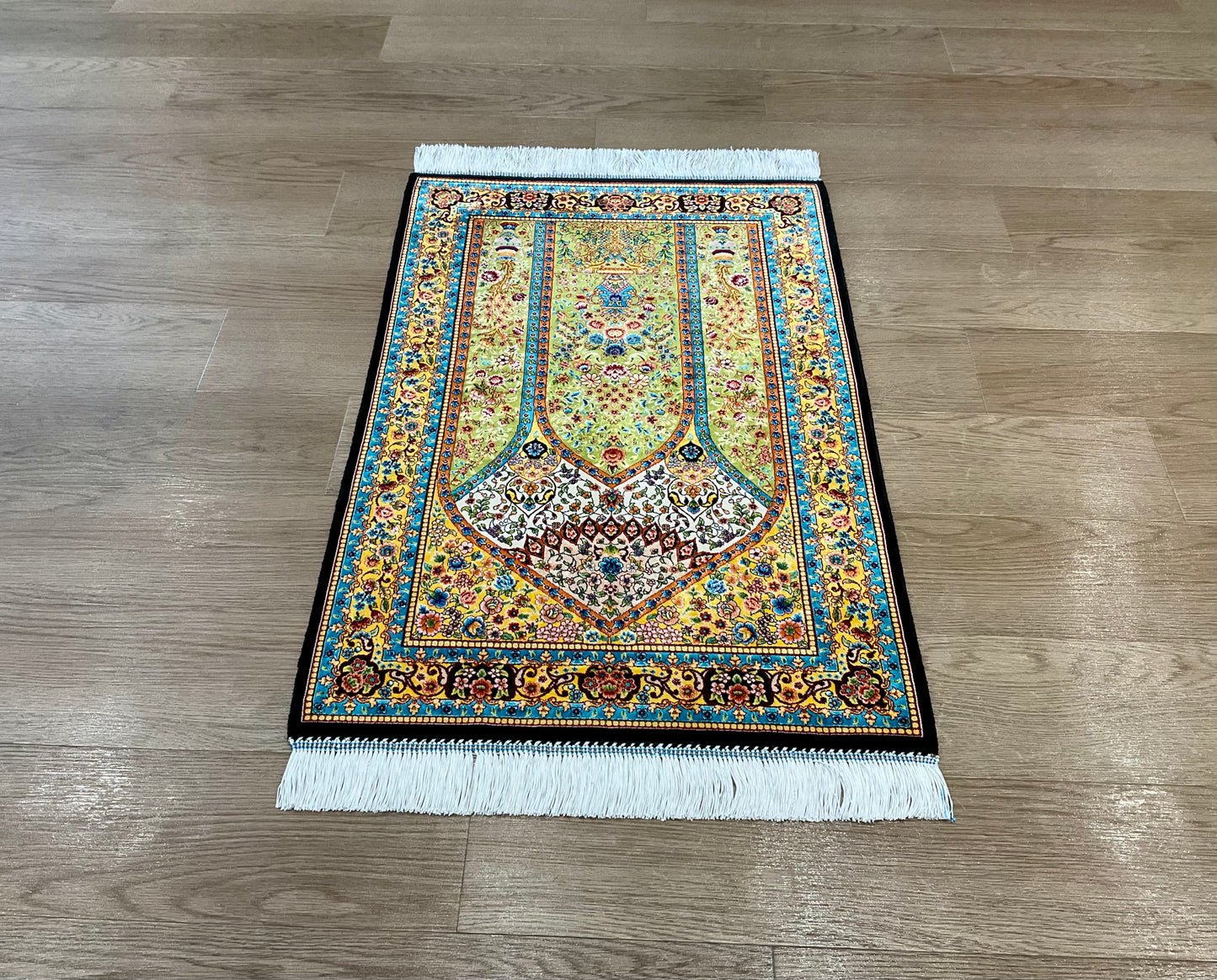 ペルシャンシルク 90cm x 60cm PS10771