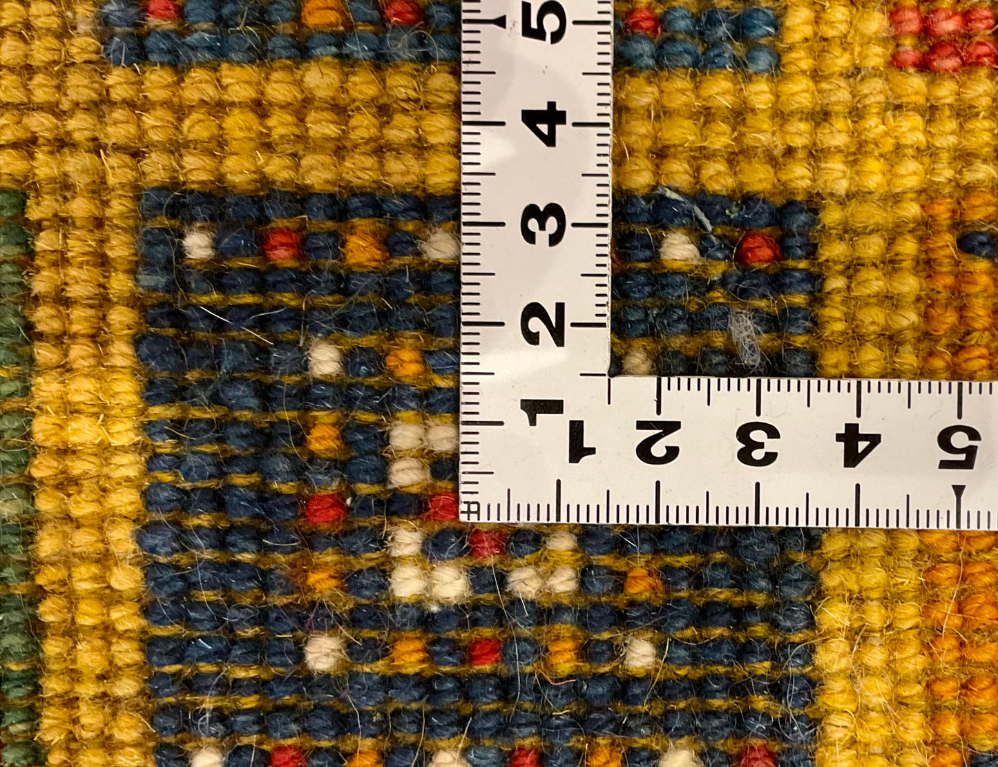 ギャッベ 42cm x 41cm Z1077