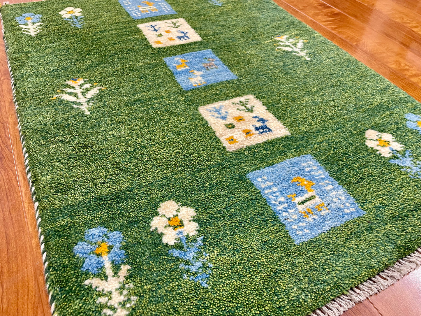 【オンライン限定】ギャッベ 88cm x 62cm RJ1624