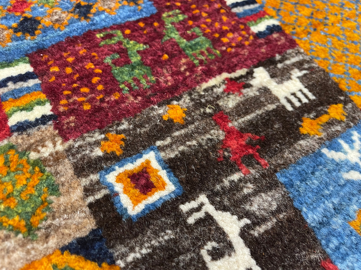 【オンライン限定】カシュクリギャッベ 130cm x 80cm BT5144