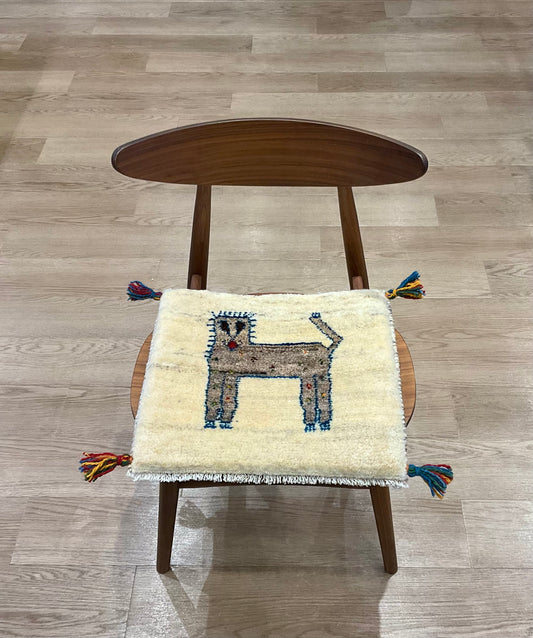 ギャッベ 43cm x 40cm Z1387