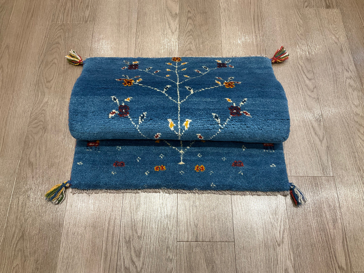 ギャッベ 88cm x 62cm RJ741