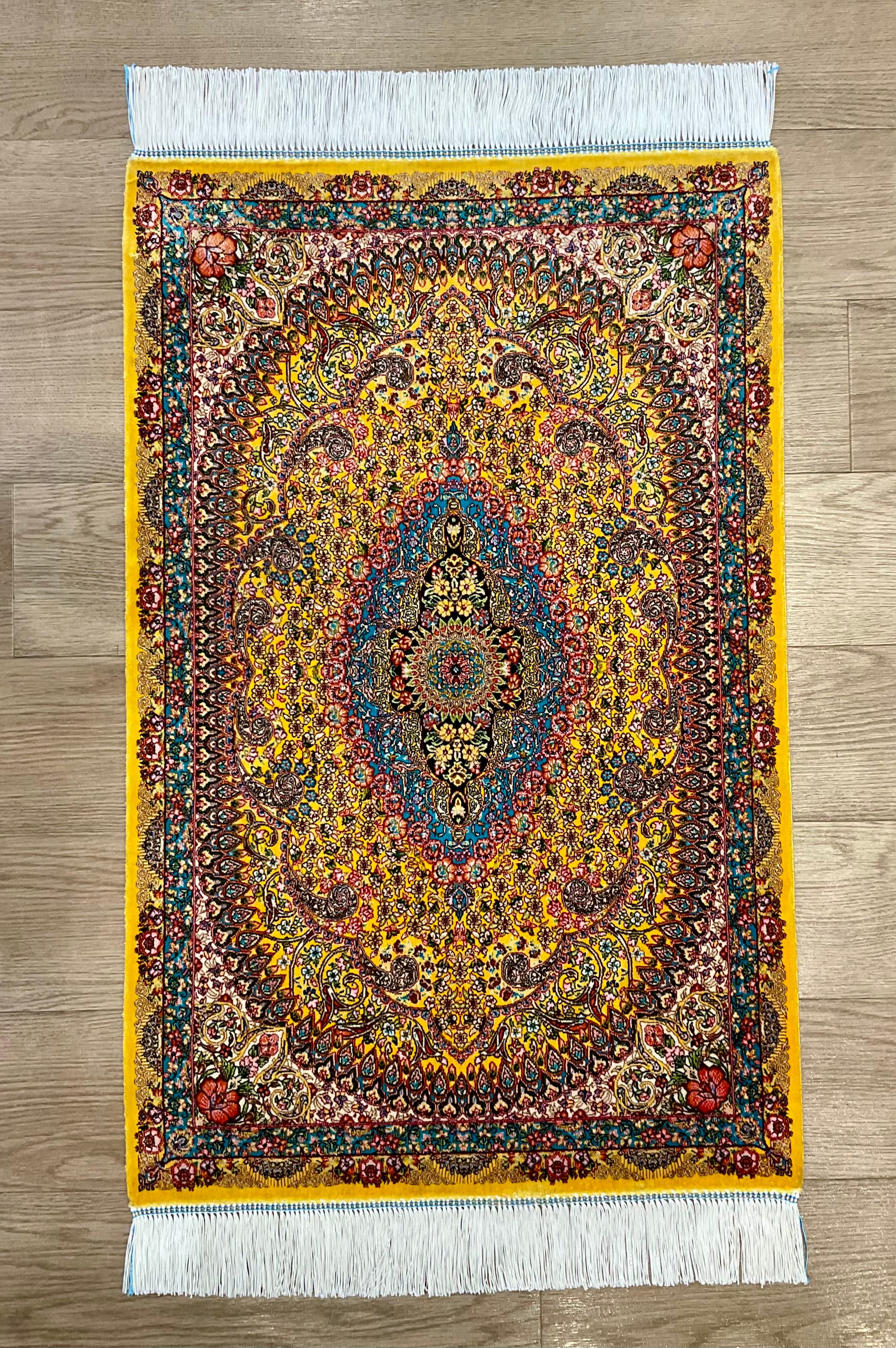 ペルシャンシルク（機械織） – ペルシャ絨毯専門店 ペルシャンパトリス