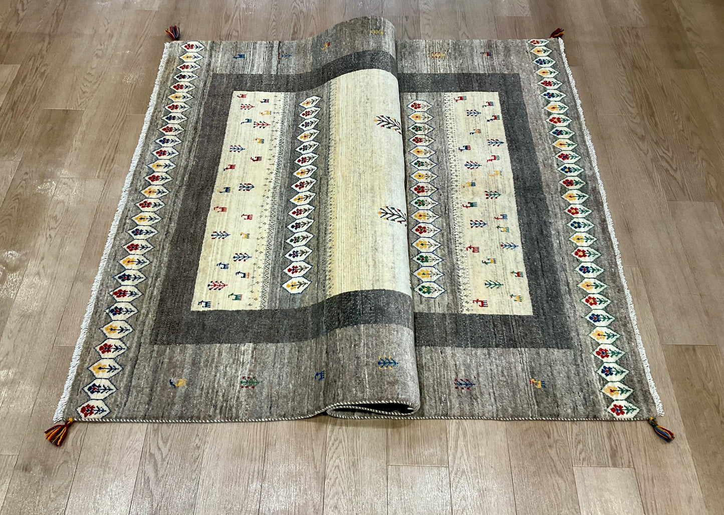 カシュクリギャッベ  210cm x 156cm RJ13172