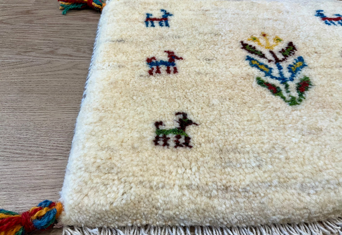 【福岡店】ギャッベ 43cm x 37cm Z3680