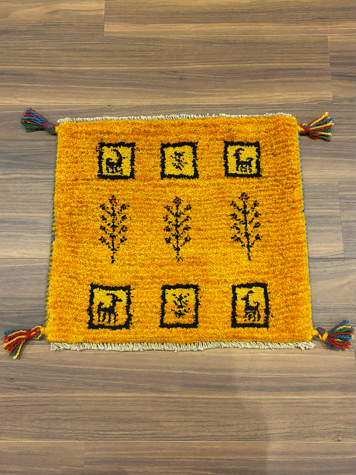 【千葉店】ギャッベ 46cm x 41cm Z3262