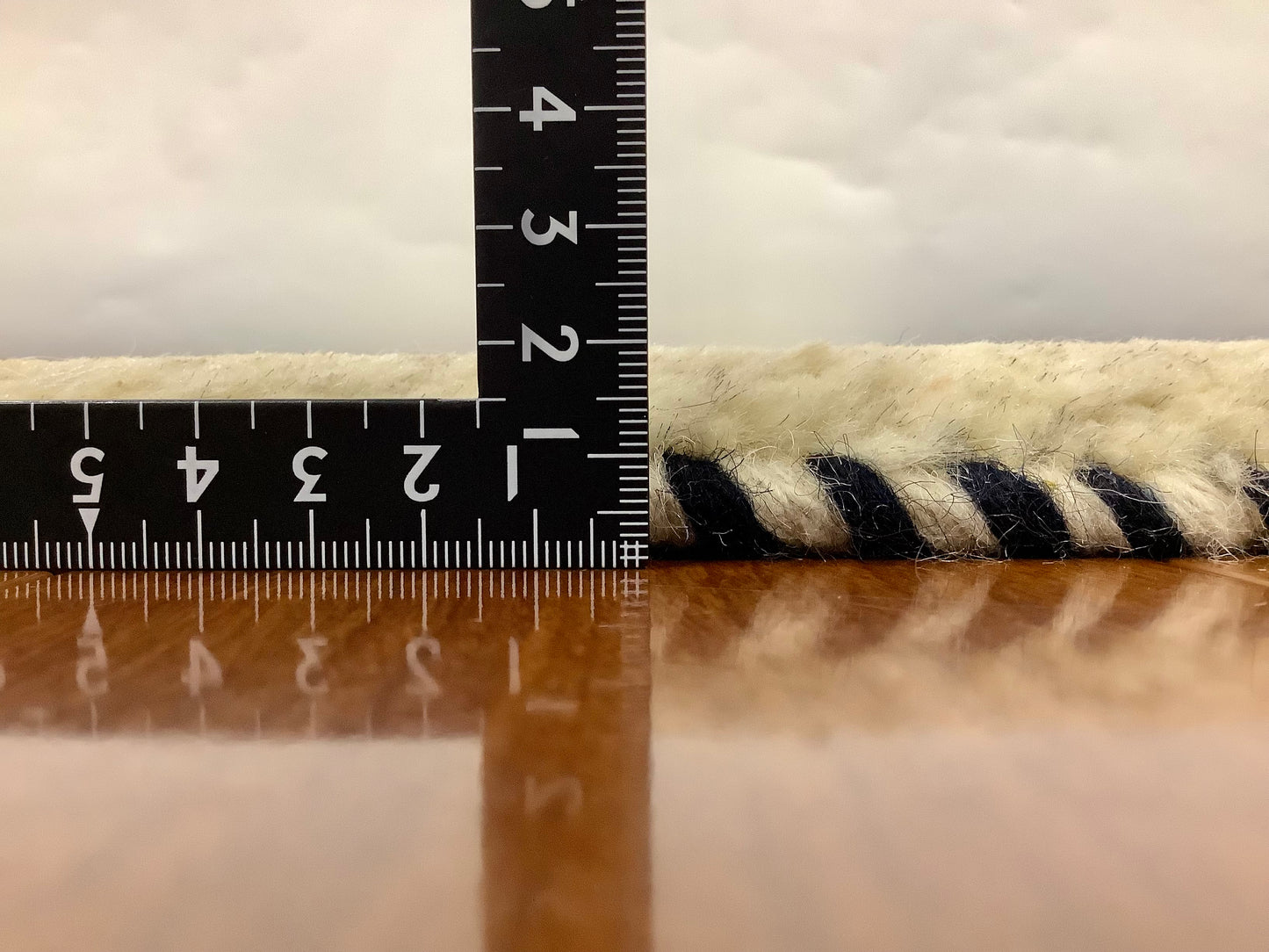 【オンライン限定】ギャッベ 90cm x 60cm RJ3577