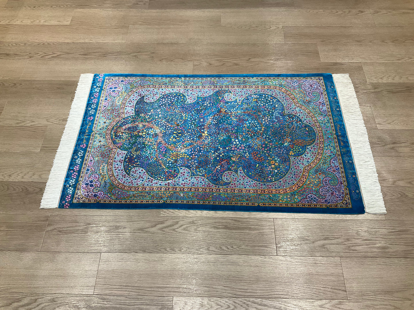 クム  エスファーヴィ工房 126cm x 78cm JM72