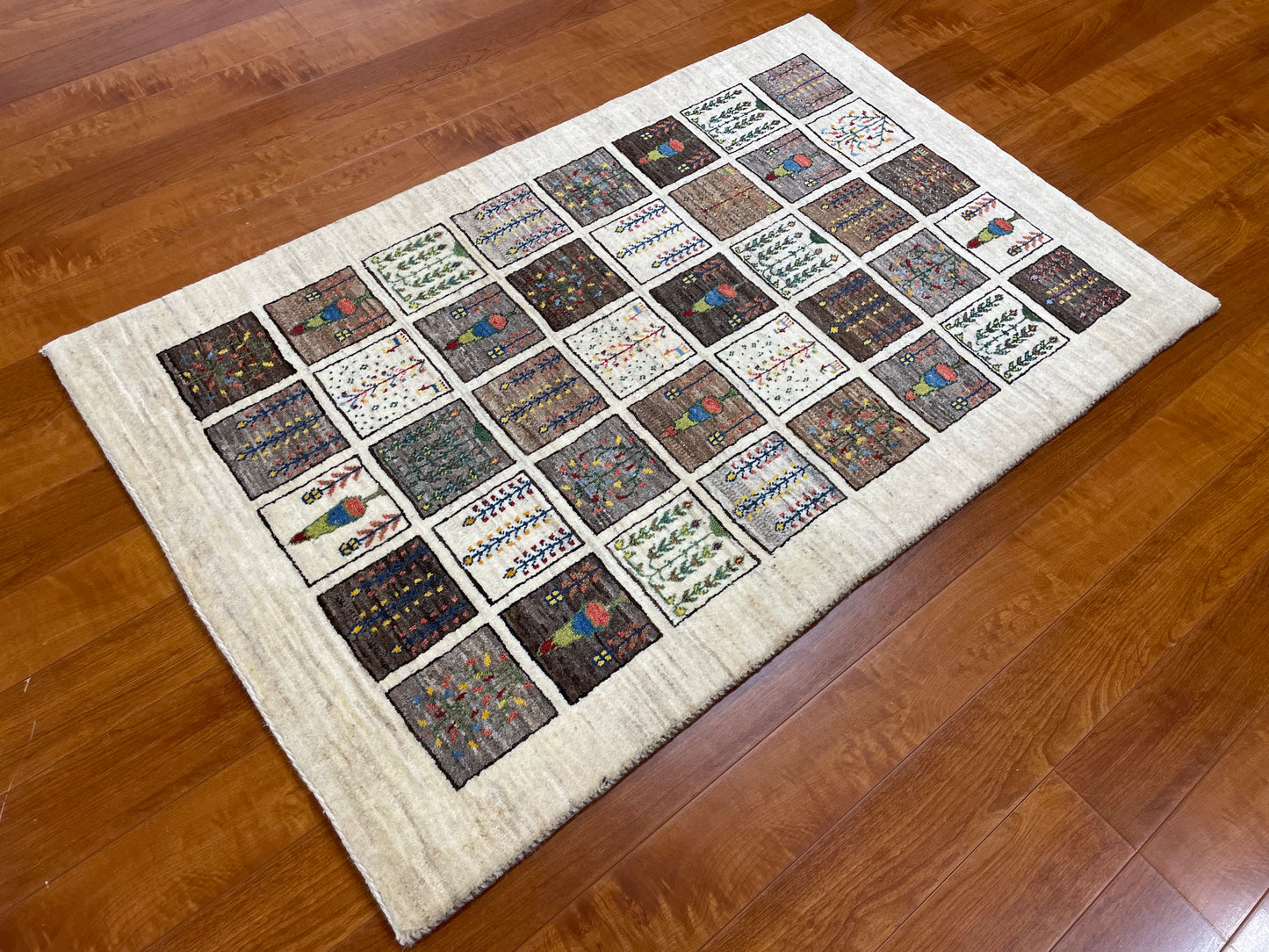【オンライン限定】カシュクリギャッベ 132cm x 87cm RJ14780