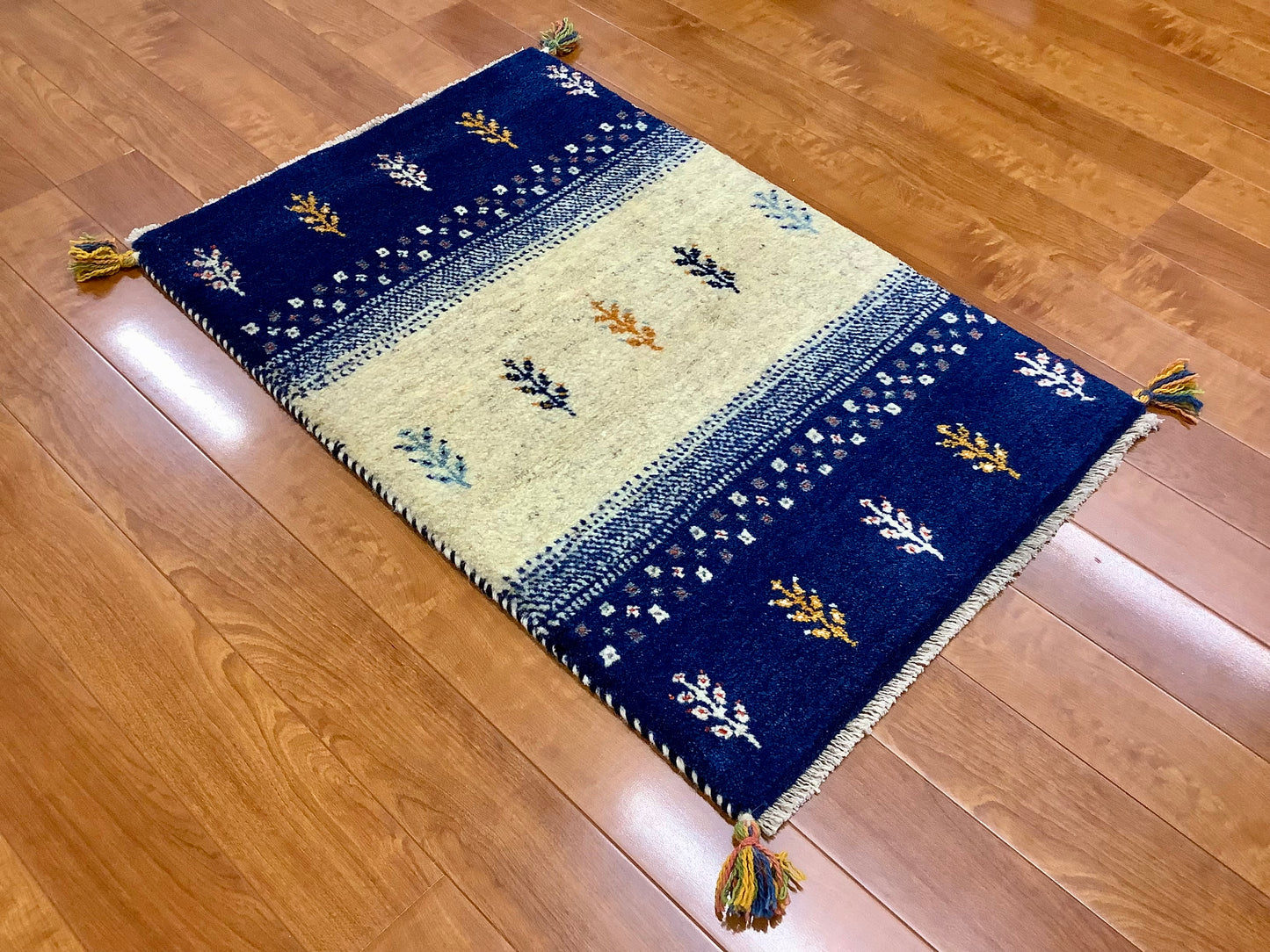 【オンライン限定】ギャッベ 90cm x 60cm RJ3577