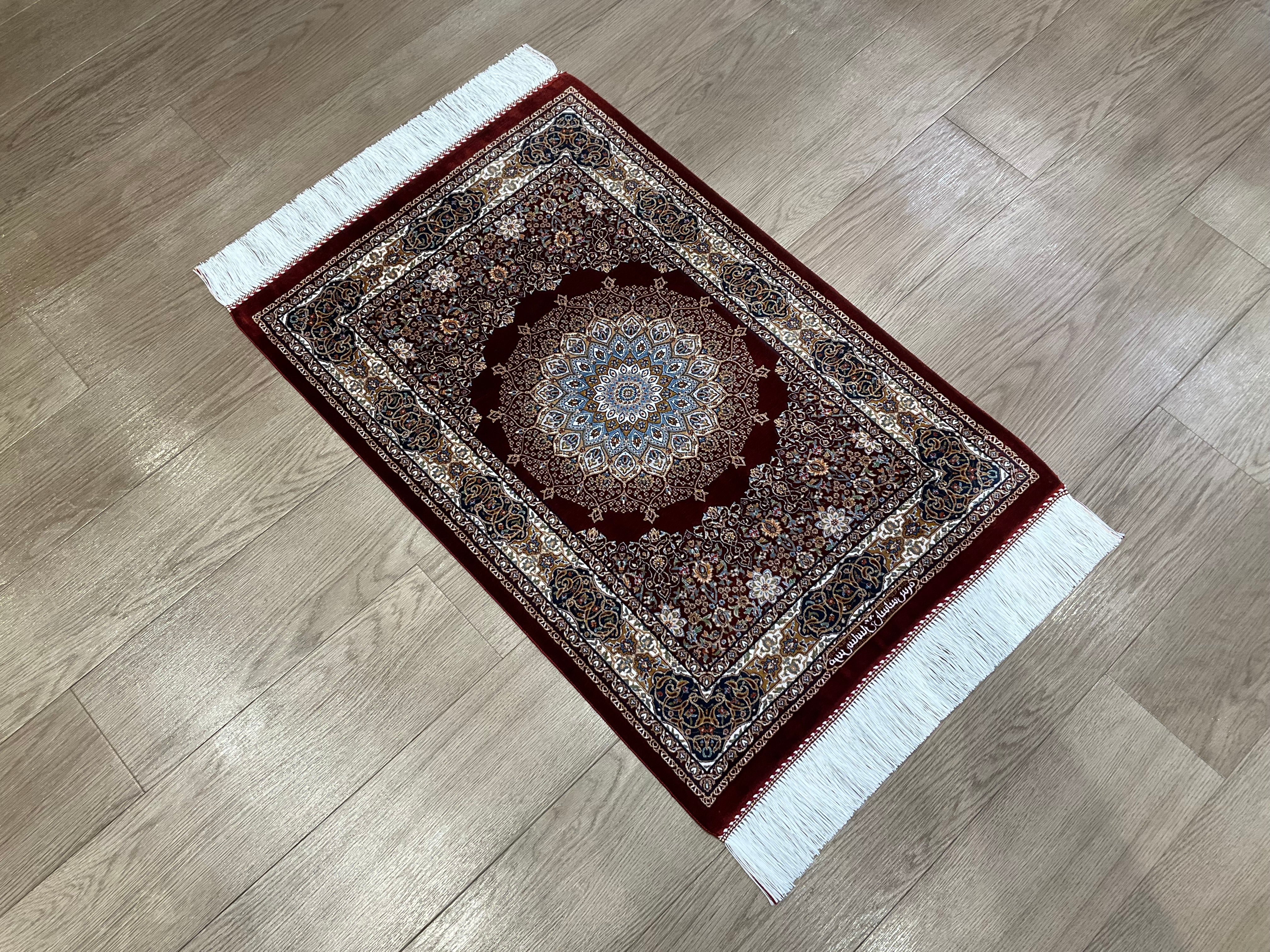 ペルシャンシルク 90cm x 60cm PS10833 – ペルシャ絨毯専門店