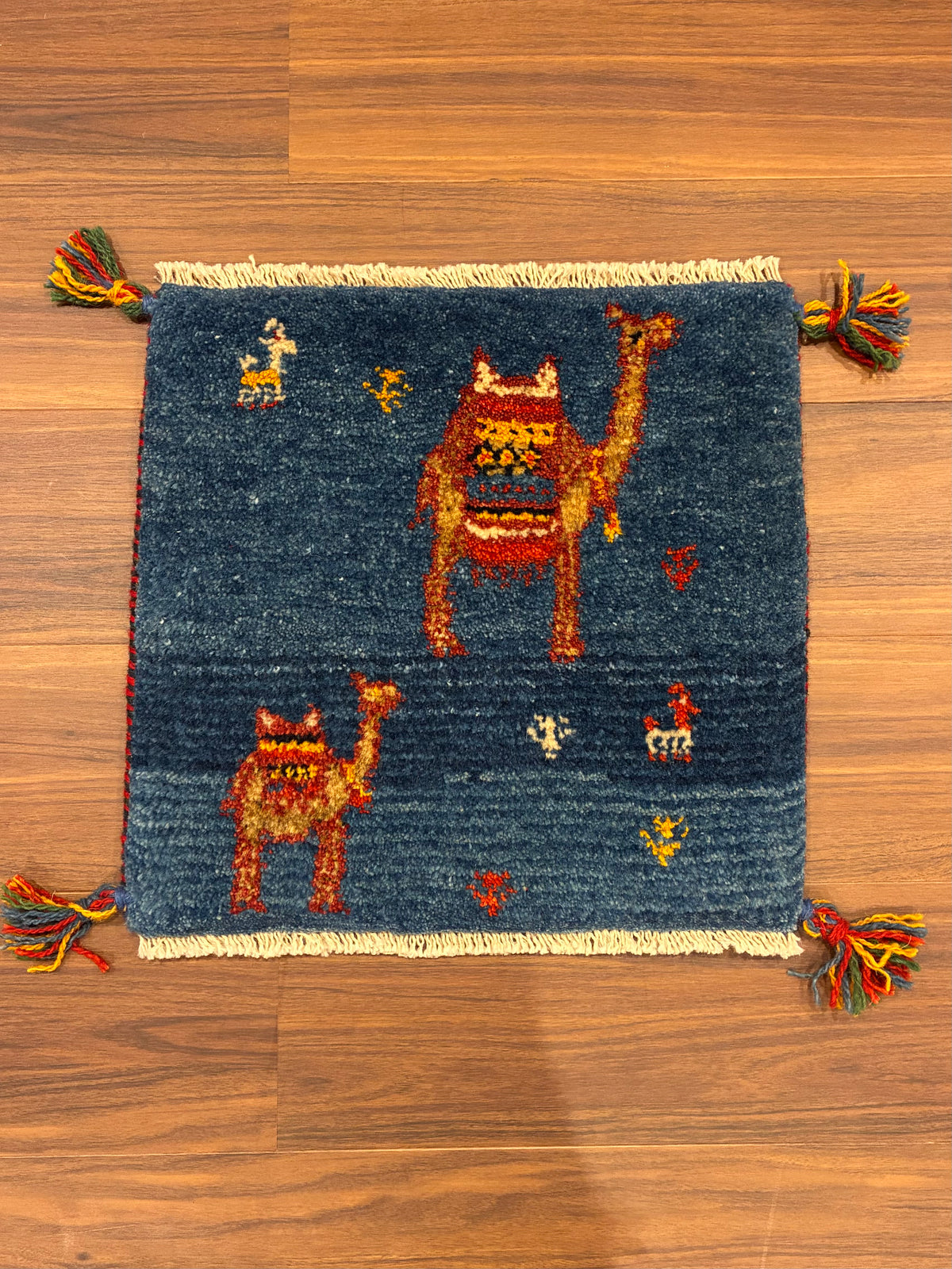 【千葉店】ギャッベ 42cm x 40cm Z3332