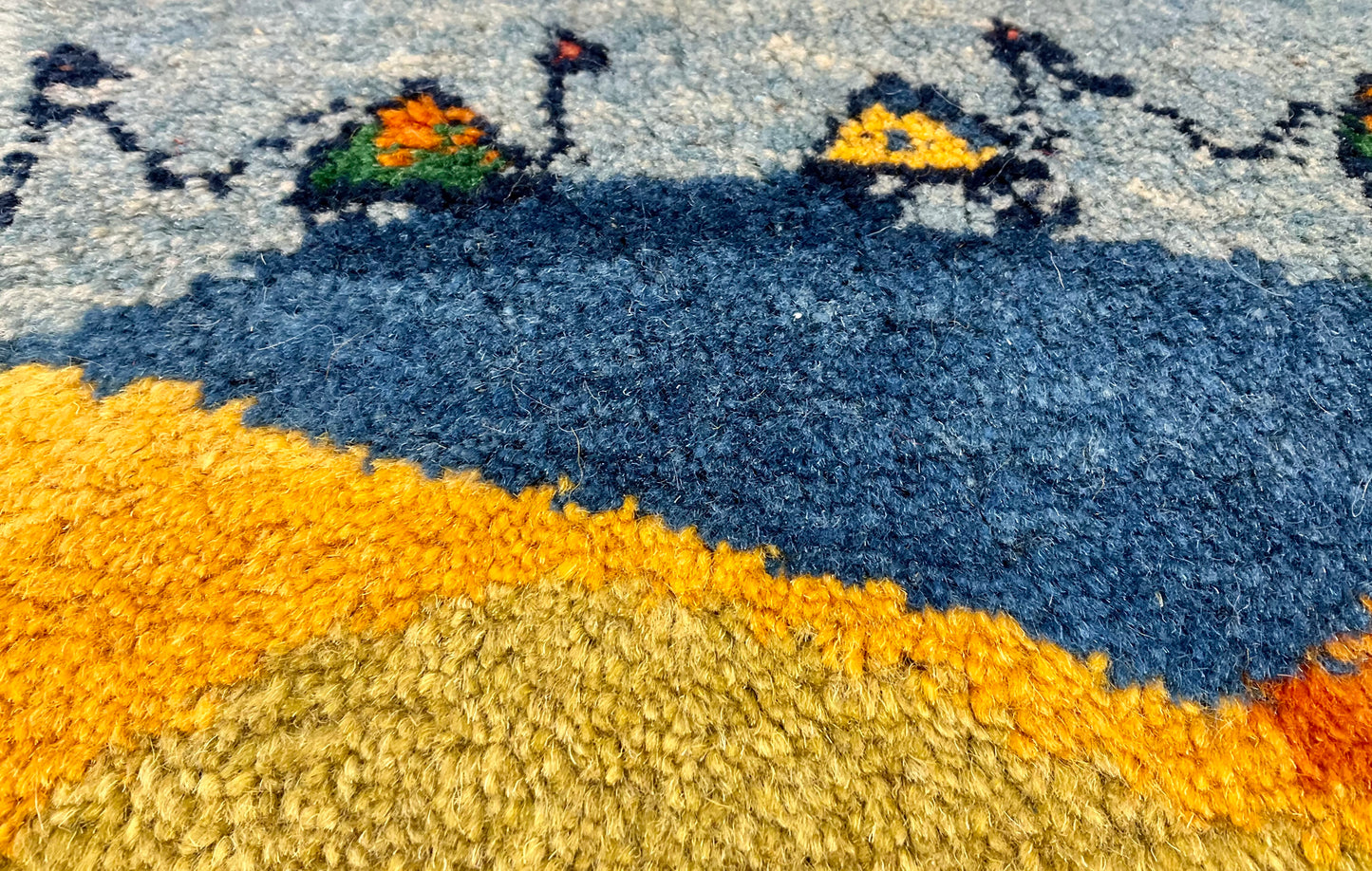 ギャッベ 41cm x 37cm Z913