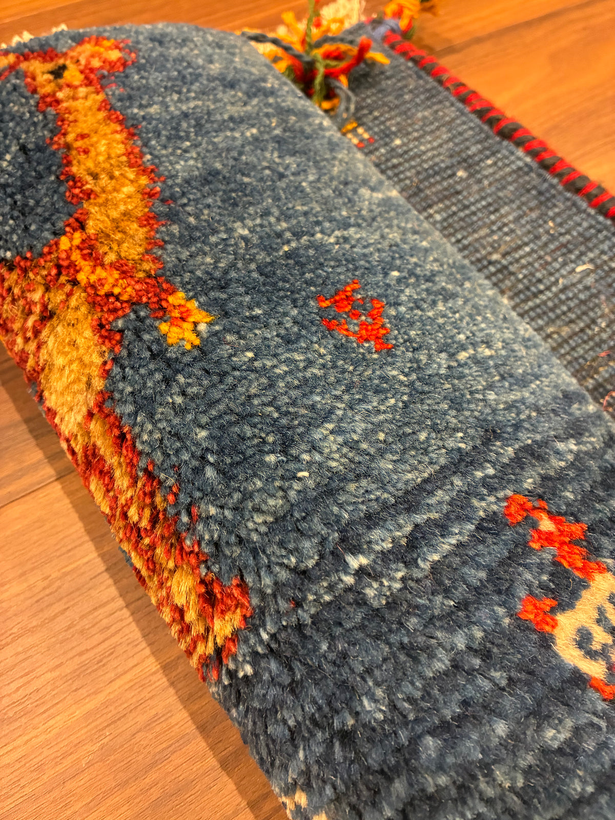 【千葉店】ギャッベ 42cm x 40cm Z3332