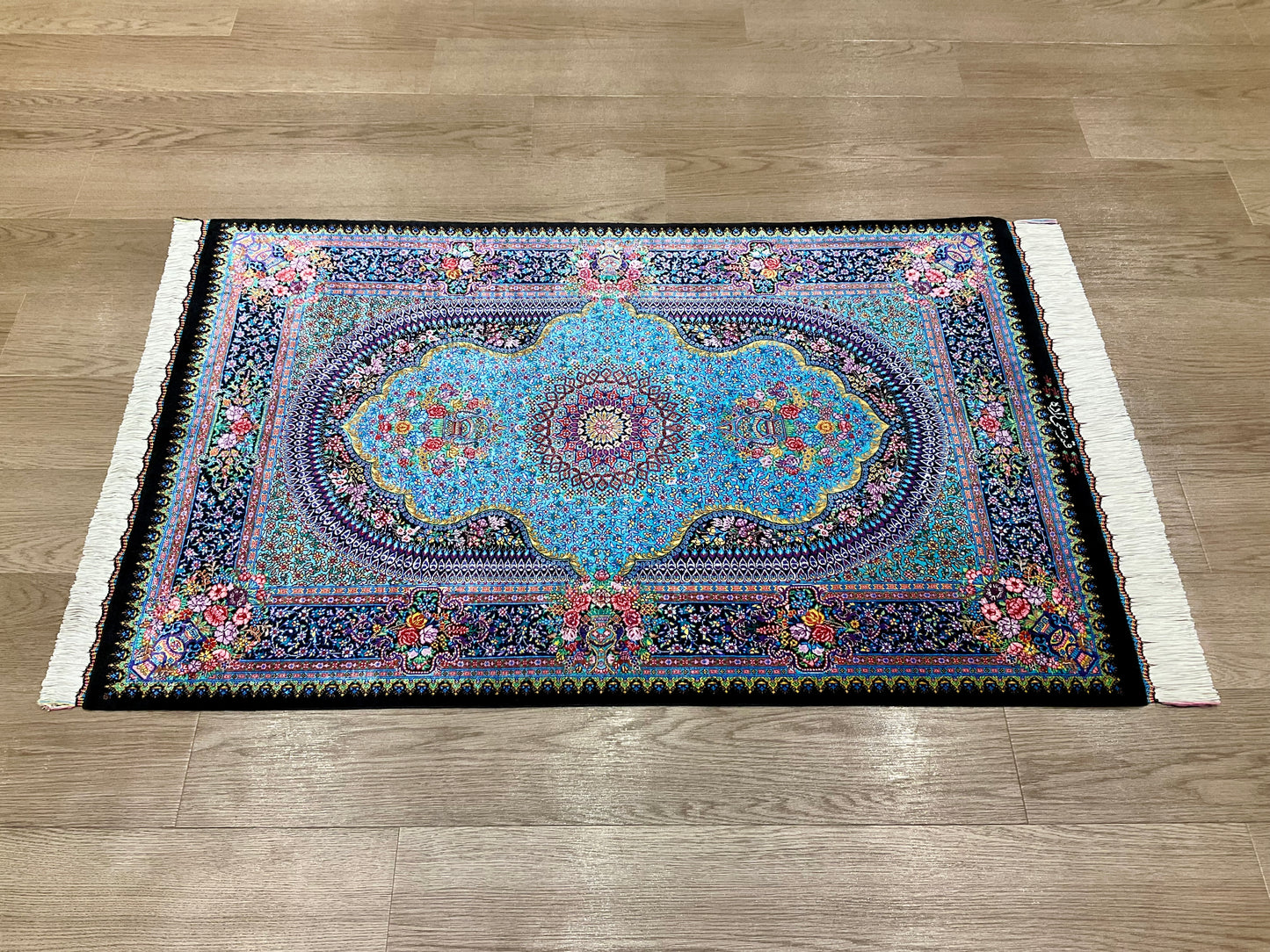 クム サフィザーデ工房 123m x 78cm SA1731
