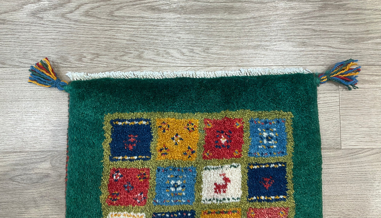 ギャッベ 45cm x 41cm Z966