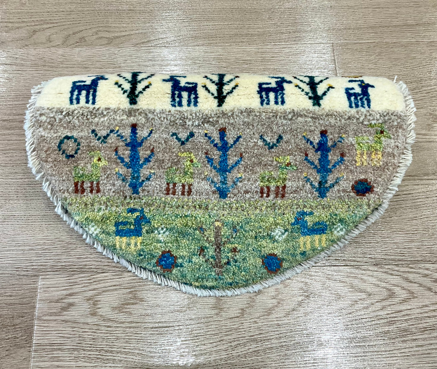 ギャッベ アマレバフト 41cm x 40cm AJ21795