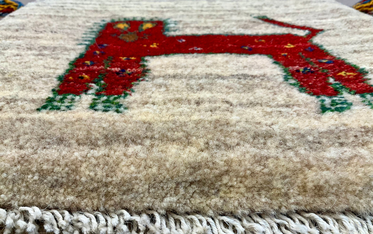 ギャッベ 45cm x 43cm Z1494