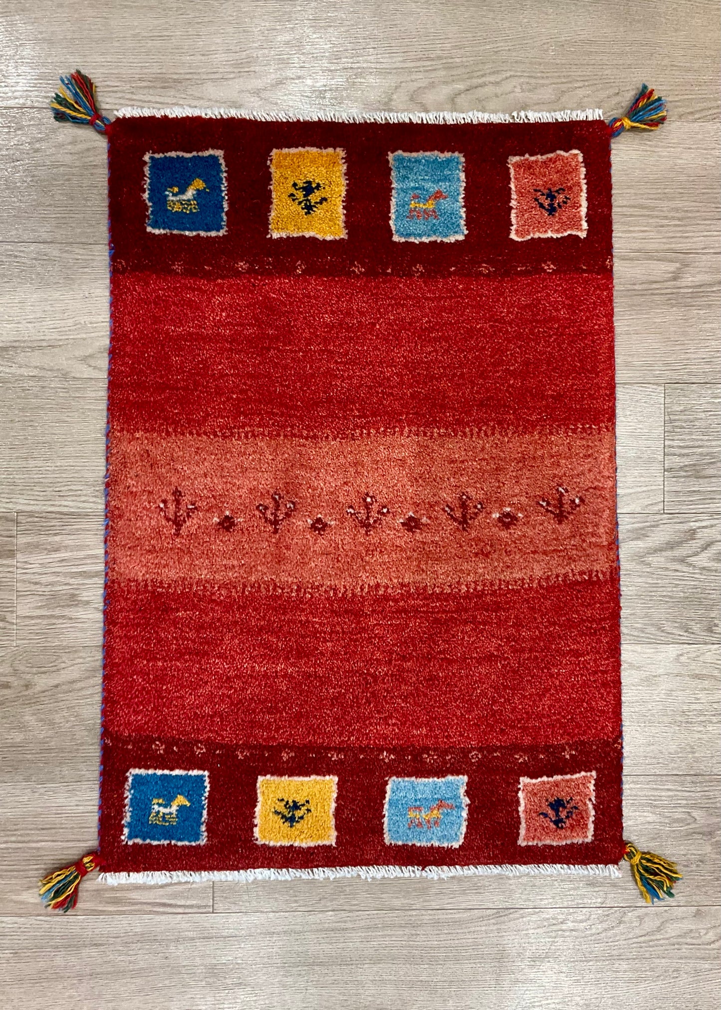 ギャッベ 88cm x 60cm RJ12398