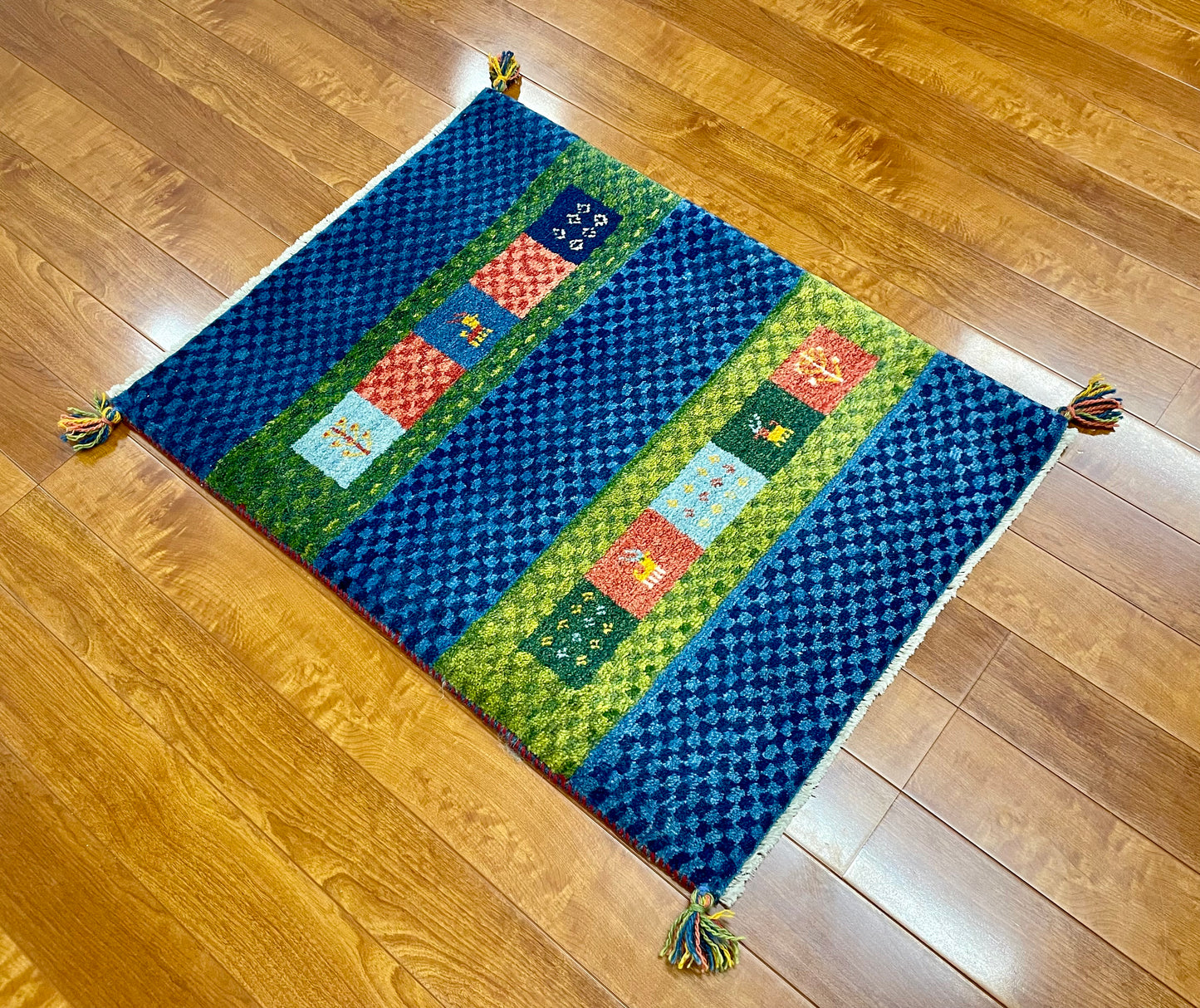 【オンライン限定】ギャッベ 87cm x 65cm RJ5725