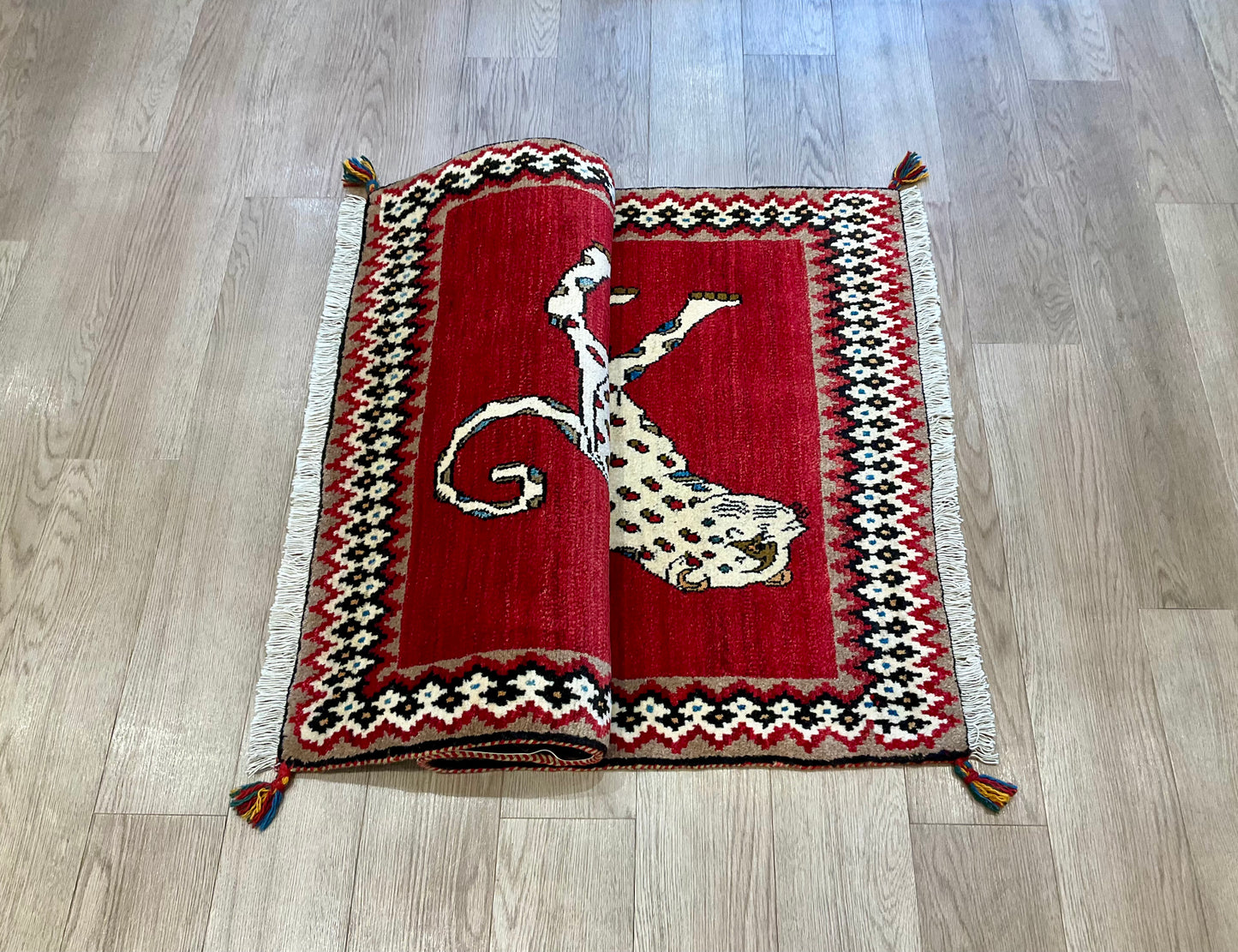 ギャッベ アマレバフト 135cm x 88cm RJ11427