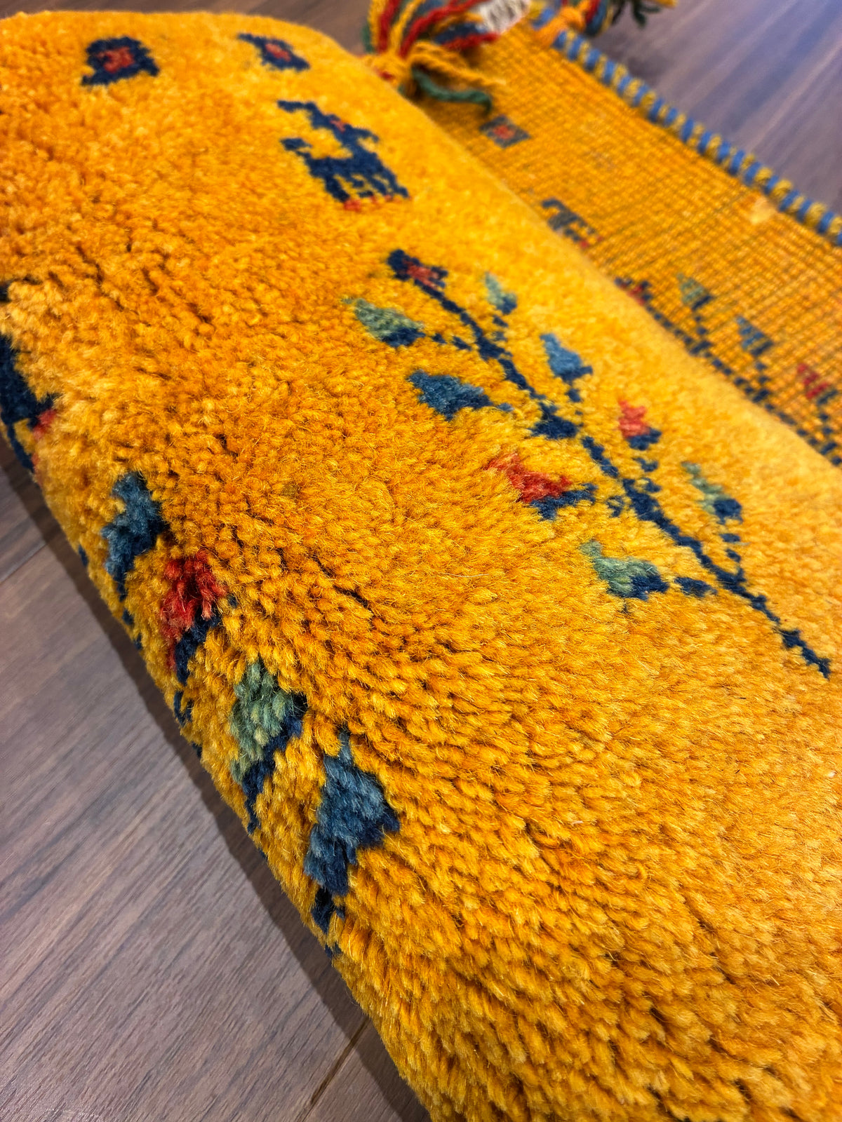 【千葉店】ギャッベ 42cm x 41cm Z2926