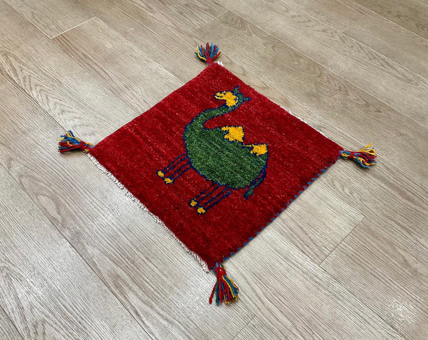 ギャッベ 40cm x 40cm T8384