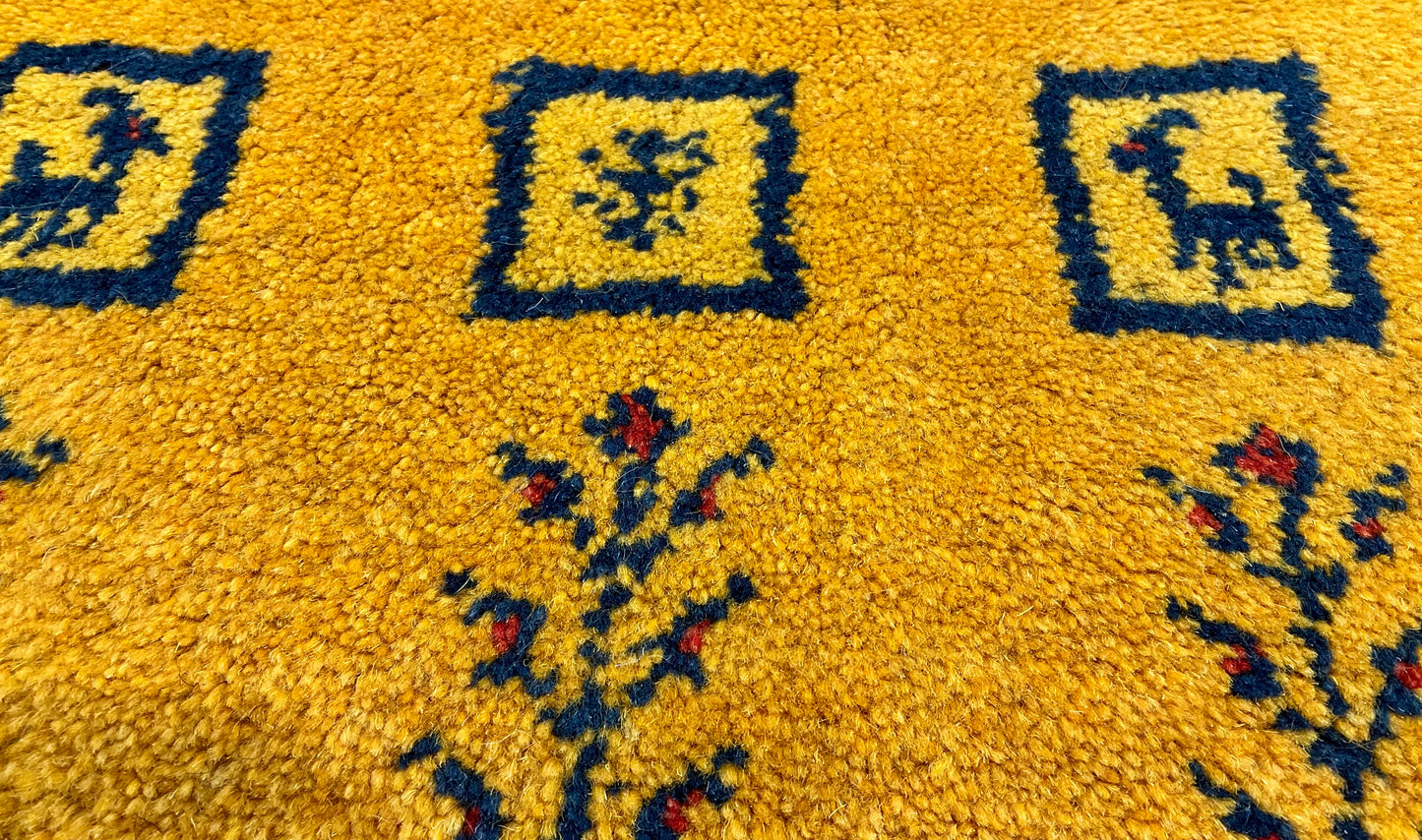 ギャッベ 43cm x 40cm Z2023